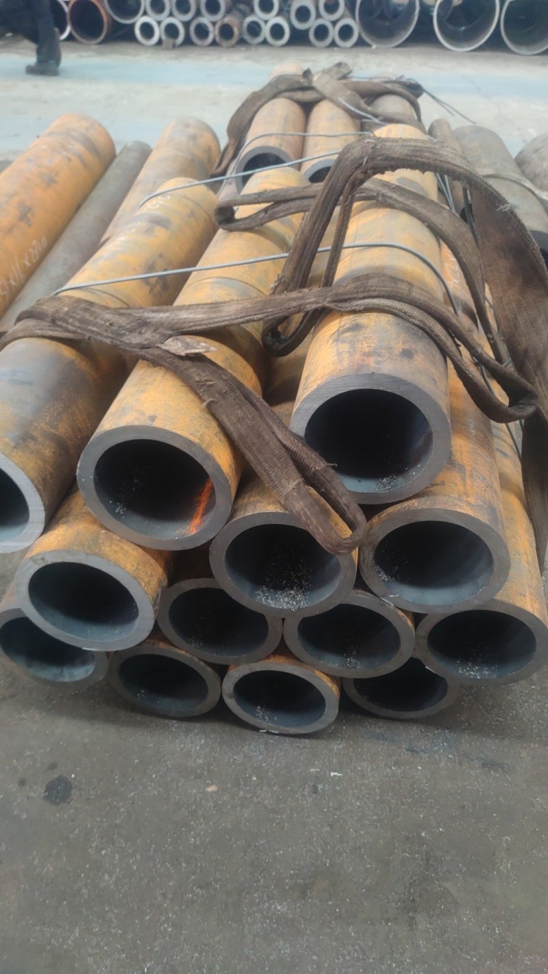 万宁万宁万宁15CrMoG无缝钢管切割